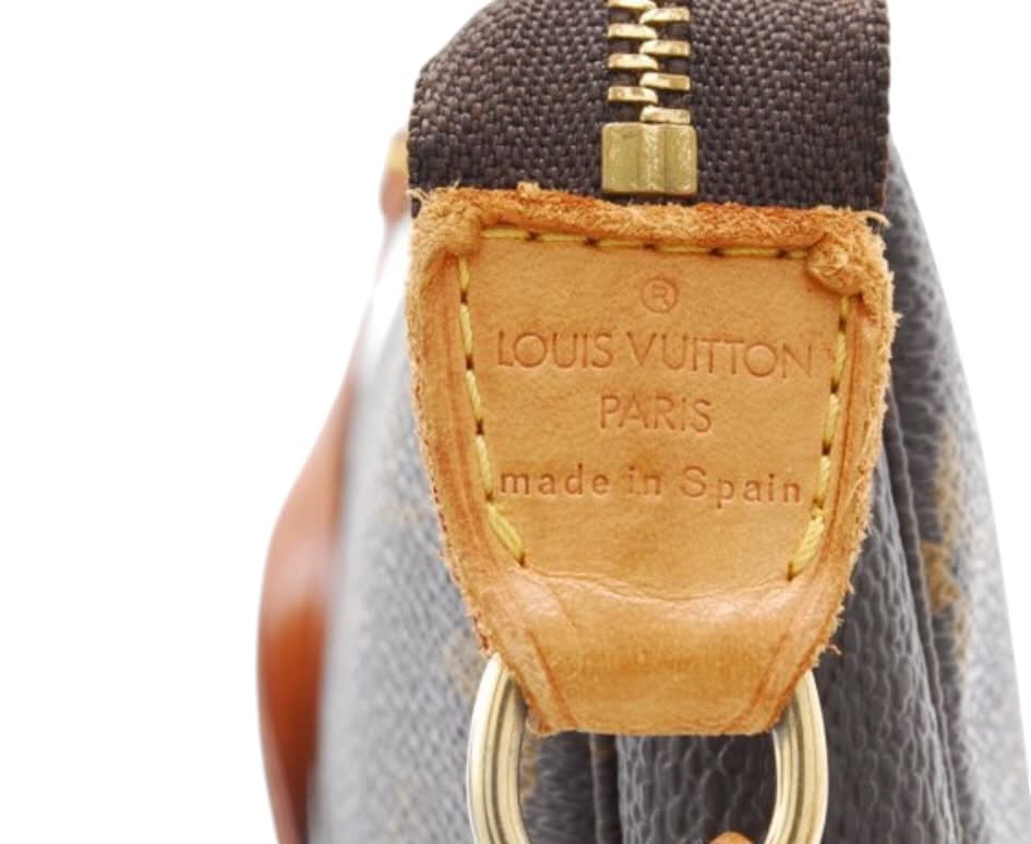 Louis Vuitton Pochette Accessories